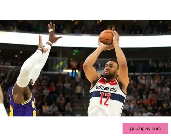 邮报称卡里克上任先谈梅努鼓舞士气愿留队成未来核心为球队中心